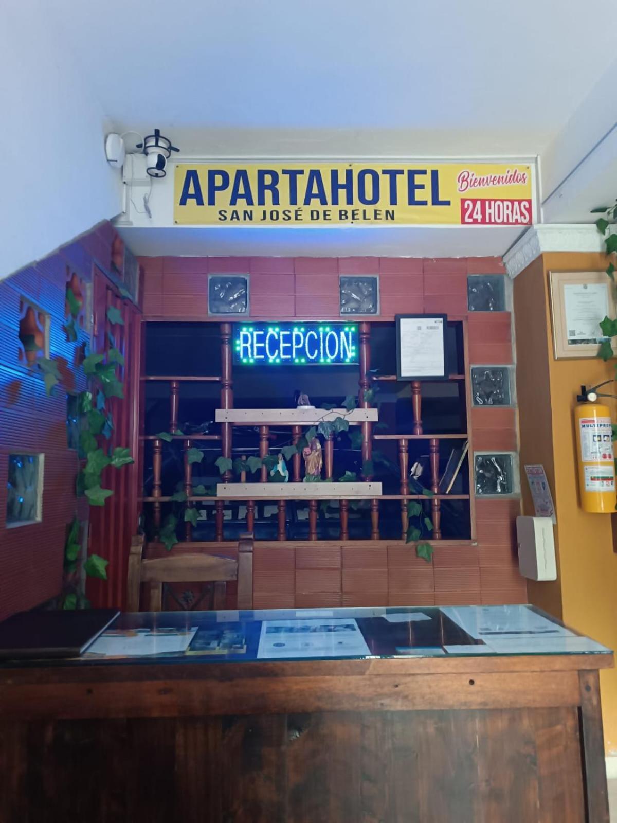 Apartahotel San Jose De Belen Medellín Exteriör bild